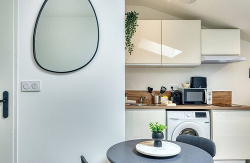 Bussiere - Cadiere Apartment | Le Factory - Studio contemporain - Proche métro B
