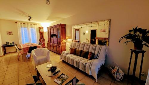 Saint-Yrieix-la-Perche House | Le fer à cheval