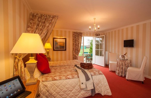 Cangey Hotel | Le Fleuray Hotel & Restaurant
