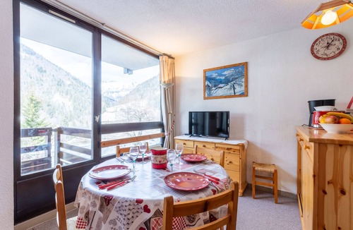 Flumet Apartment | Le Flocon - Studio cosy vue montagne -Val d'Arly