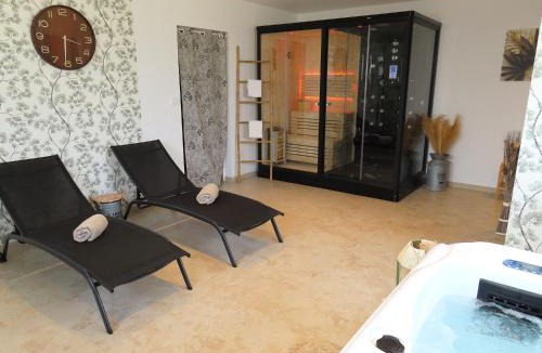 Ploermel House | Le Foyer Celtique