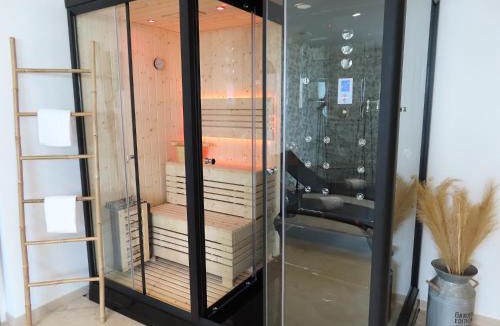Ploermel House | Le Foyer Celtique