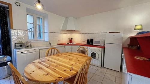 Dompierre-les-Eglises House | Le gîte communal