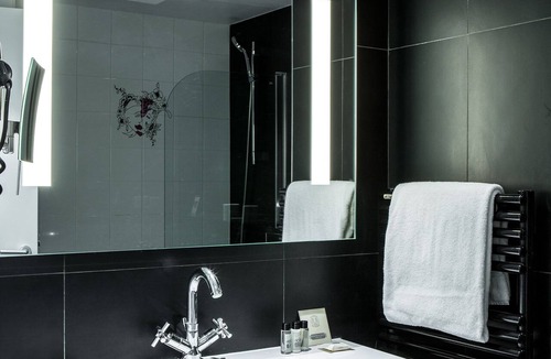 Quartier de la Folie-Mericourt Hotel | Le General Hotel