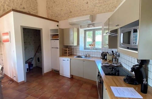 Chalais House | Le Genet - Ancienne grange avec piscine privé