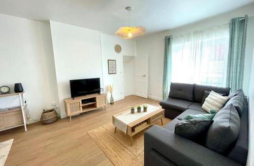 Bessines-sur-Gartempe Apartment | Le Giraudoux - Centre bourg Bessines