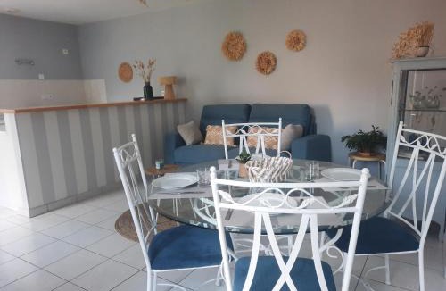 Vendeuvre-du-Poitou House | Le Gite Boho