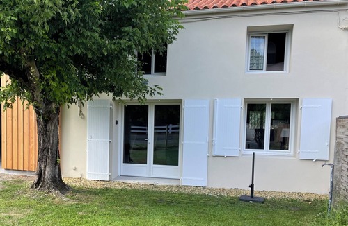 Saint-Laurent-de-Medoc House | Le Gîte de Julia, in the heart of the Médoc, between river and ocean!