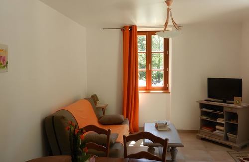 Vercheny House | Le Gite “La Bastide Des Monge - Gîte Lola” with Mountain View, Wi-Fi, Air Conditioning