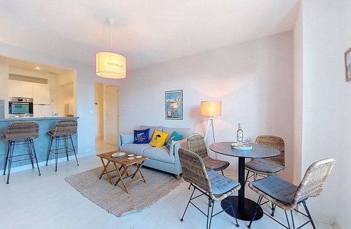 Pontaillac Apartment | Le Golf by Interhome