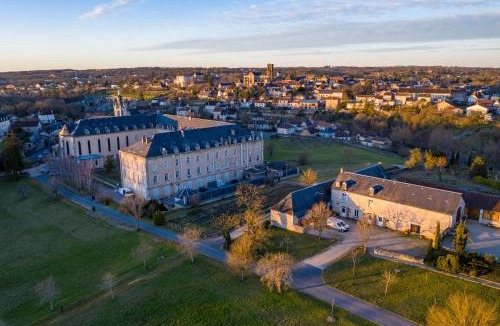 Gramat Hotel | Le grand couvent de Gramat