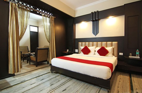 Mayapur Hotel | Le Grand Hotel
