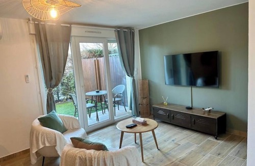 Libourne Apartment | Le Greenhouse * * * Studio Libourne