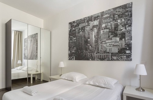 La Croix Rousse Apartment | Le jacquard lyon center