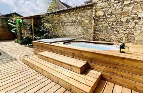 Reims City Centre Apartment | Le jardin d'Eden