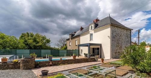 Oree d'Anjou Bed & Breakfast | Le Jardin de Gobelyne