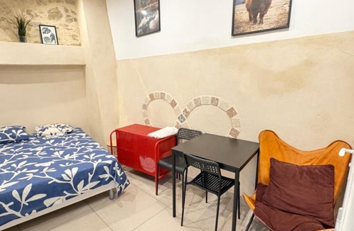 Aiguerelles Apartment | Le Jardinet - Small garden in town