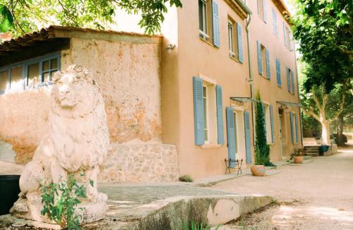 Auriol Apartment | Le Laurier - Piscine, Sauna et Vue - Charme Provençal Authenticité - Bastide La Parette