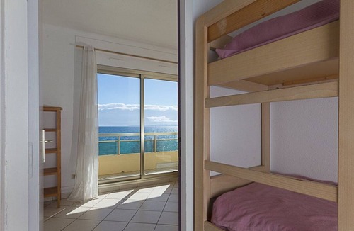 Le Lavandou Apartment | Le Lavandou, nice cabin studio to rent for 4 people, panoramic seaview, direct access to the beach