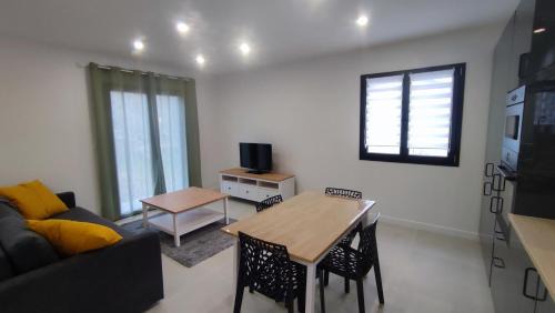 Allevard House | Le Lodge