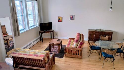 Laval Apartment | Le Loft des Milles-Îles