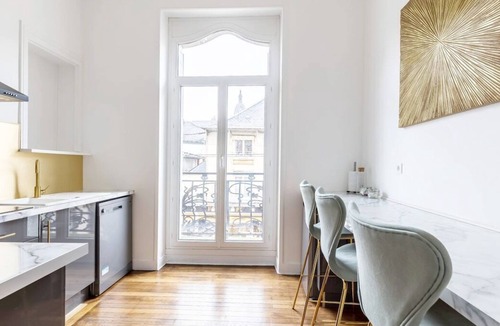Republique Apartment | Le logement est composé de 1 chambres doubles et d'un canapé convertible