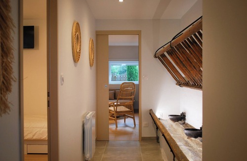 Renaison Bed & Breakfast | Le Logis des Écuries * - Charming rooms with swimming pool - Côte Roannaise