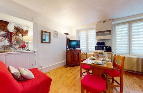 Colmar Centre Ville Apartment | le logis du marechal with access to lounge