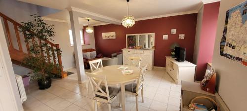 Plouguenast House | Le logis