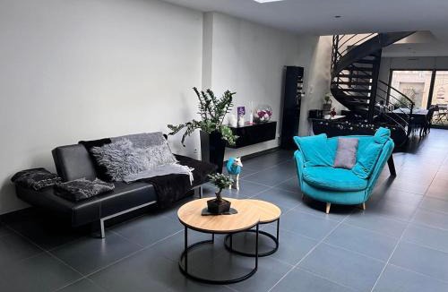 La Gare House | Le Loly