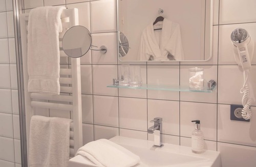Dinan - Saint-Malo Hotel | Le Magic Hall