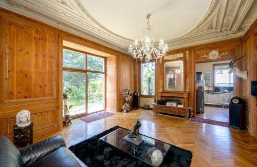 Saint-Brieuc Villa | Le Manoir - Cinéma, Jacuzzi, Piscine & Sauna
