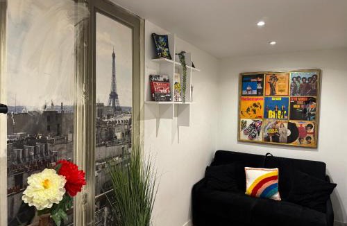 Strasbourg -Saint-Denis Apartment | LE MARAIS-SAINT MARTIN working & living