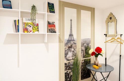 Strasbourg -Saint-Denis Apartment | LE MARAIS-SAINT MARTIN working & living