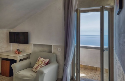 San Michele House | Le Marelle
