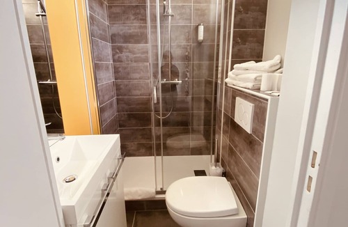 Aydat Hotel | Le Marius Hotel