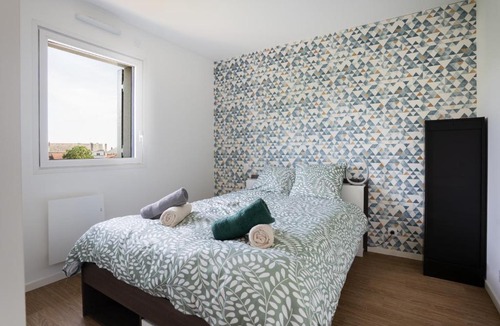 Montaigu Apartment | Le Marnier - Moderne & Central