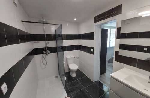 Aubin House | LE MAS D'EVLIE - Self-catering apartment with relaxing view.