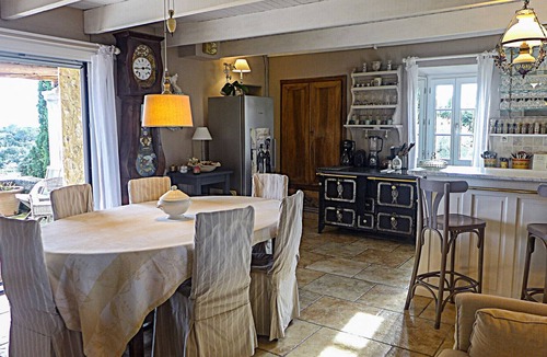 Saint-Restitut Ski Chalet | Le Mas de Marie, in Drôme Provençale, a 100% natural parenthesis