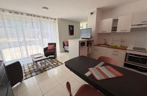 Saint-Georges-de-Luzencon Apartment | Le Mas de Campels
