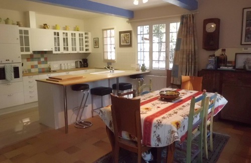 Rognonas House | Le Mas-sleeps 8, 4bdrm, 4bathrm Self-Catering Farmhouse in the Heart of Provence