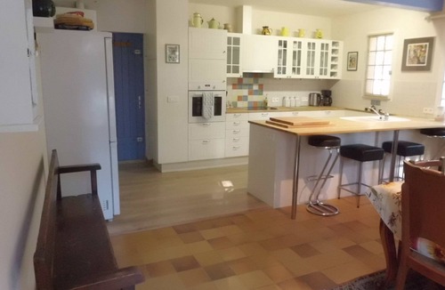 Rognonas House | Le Mas-sleeps 8, 4bdrm, 4bathrm Self-Catering Farmhouse in the Heart of Provence