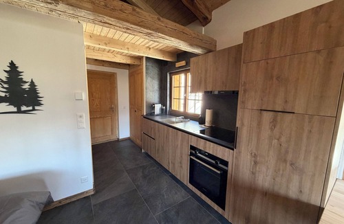 Lens House | Le mazot - large studio with separate shower room