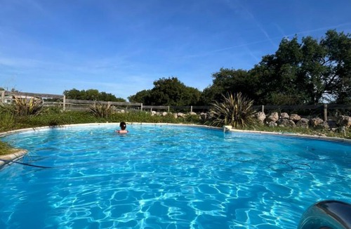 Gueyze House | Le Merlat Gite