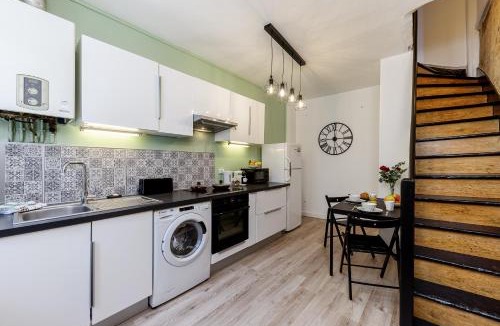 Libourne Apartment | - Le Millésime suspendu -