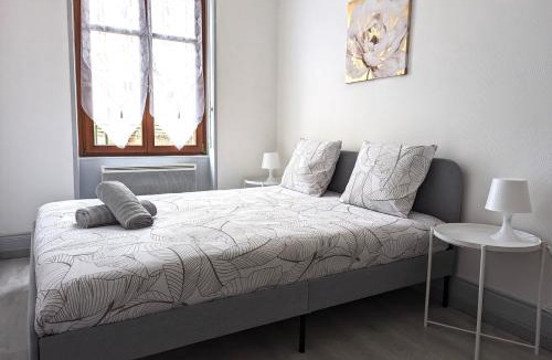 Mulhouse Apartment | Le Mirage - appartement 2 chambres, salon, cuisine équipée, parking et wifi gratuit