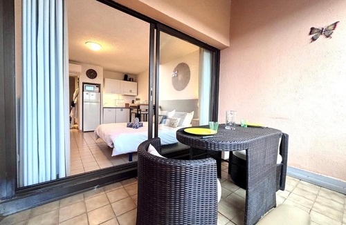 Bormes-Les-Mimosas Apartment | Le Mirage, studio classé 3 étoiles, terrasse & vue mer