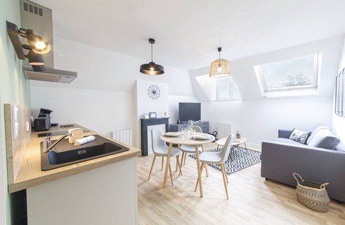 Laval Apartment | Le Monkey - Proche Gare - Télétravail