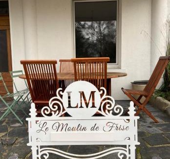 Frise House | Le Moulin de Frise