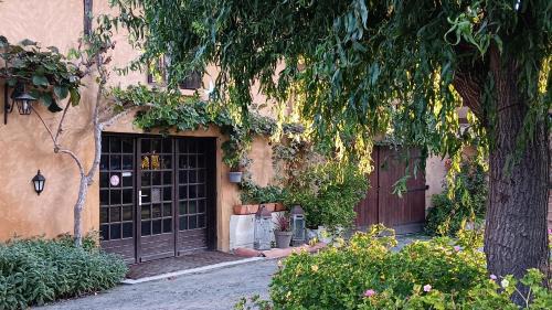 Bourrouillan House | Le Moulin du Comte - chambres privées en gîte